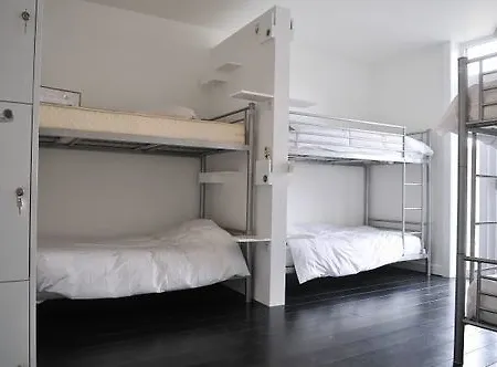 47 Hostal *