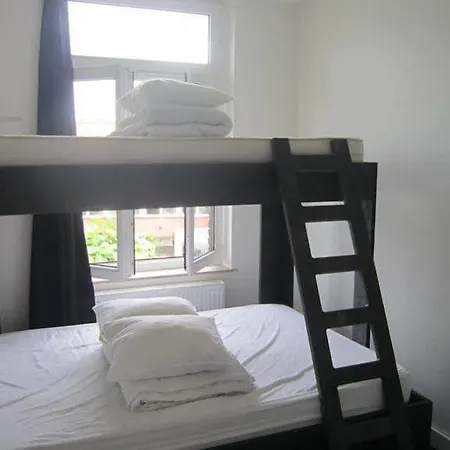Hostel 47 *